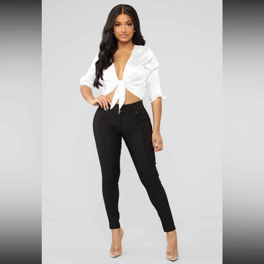 Fashion Nova Workin Me Pants- black - size small **NEVER WORN**